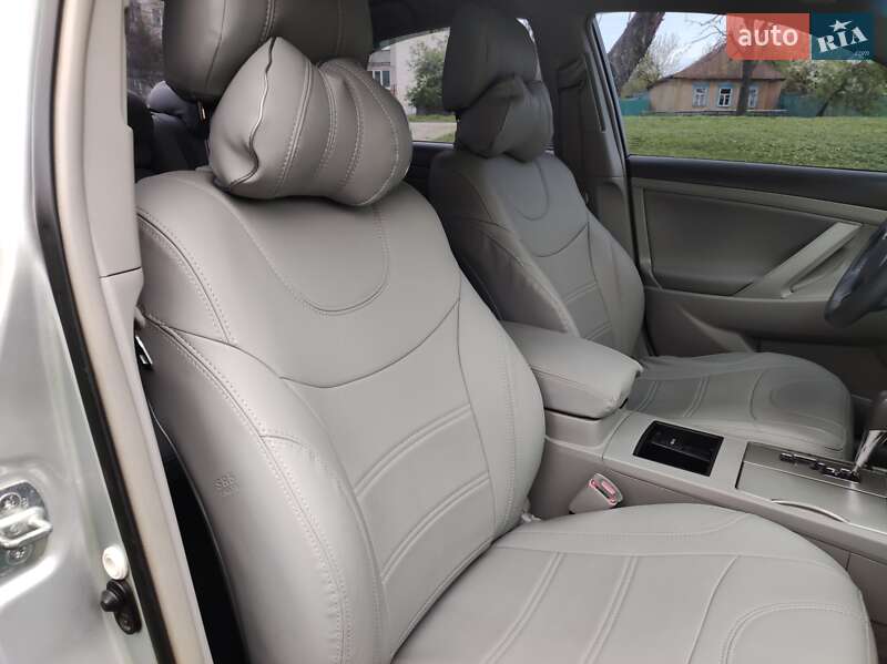 Седан Toyota Camry 2008 в Сумах