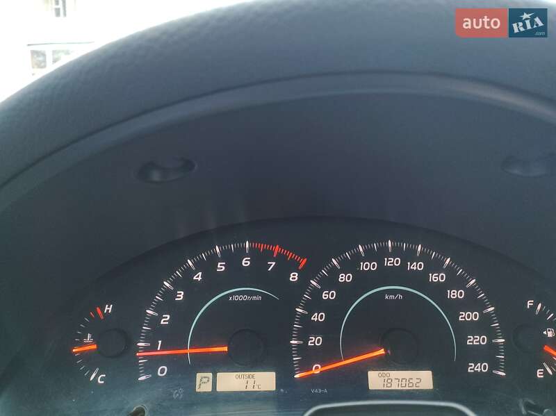 Седан Toyota Camry 2008 в Сумах