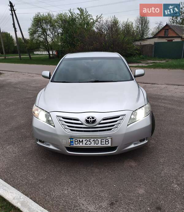 Седан Toyota Camry 2008 в Сумах