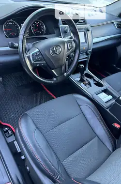 Toyota Camry 2016