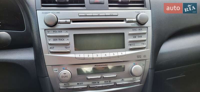 Седан Toyota Camry 2010 в Киеве
