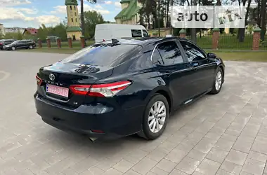 Toyota Camry 2021