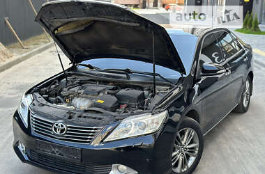 Седан Toyota Camry 2012 в Чернігові