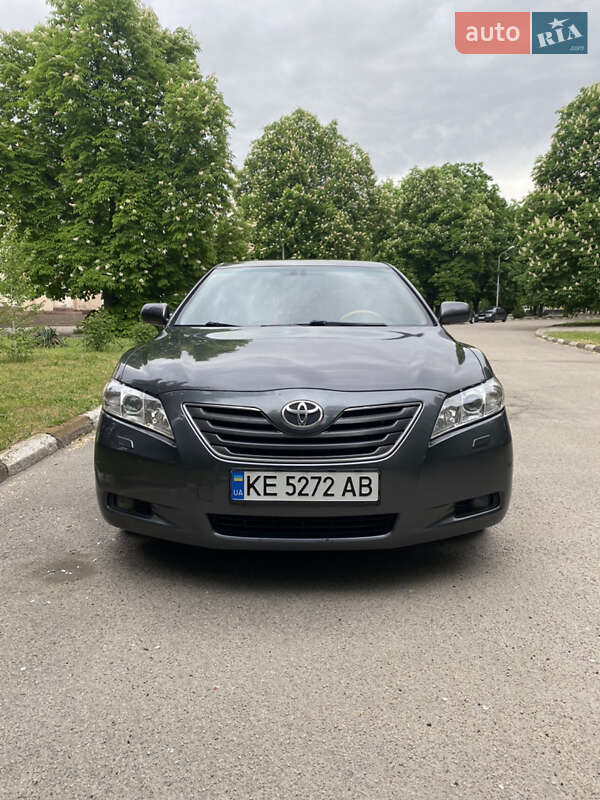 Седан Toyota Camry 2006 в Нікополі