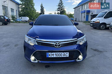 Седан Toyota Camry 2015 в Житомире