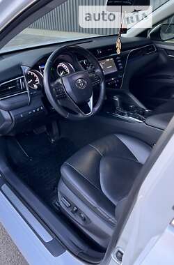 Седан Toyota Camry 2018 в Харкові