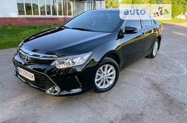 Седан Toyota Camry 2017 в Умані