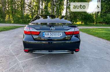 Седан Toyota Camry 2017 в Умані