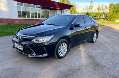 Седан Toyota Camry 2017 в Умані