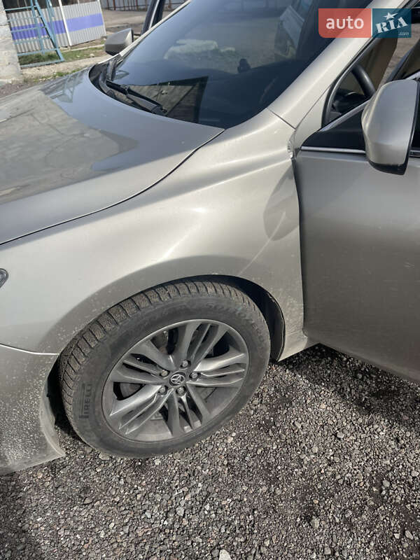 Седан Toyota Camry 2015 в Киеве фото 8 Седан Toyota Camry 2015 в Киеве