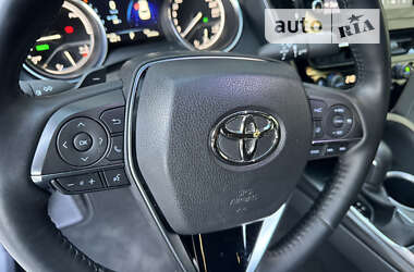 Седан Toyota Camry 2022 в Киеве