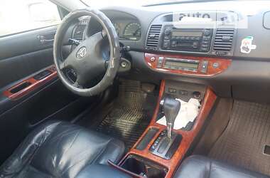 Седан Toyota Camry 2004 в Житомирі