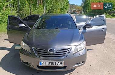 Седан Toyota Camry 2006 в Чубинском