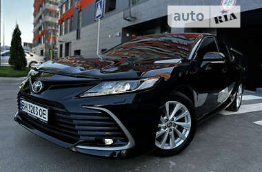 Седан Toyota Camry 2021 в Киеве