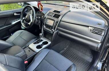 Седан Toyota Camry 2014 в Стрию