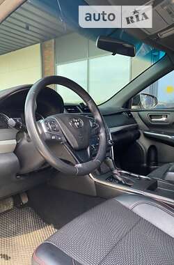 Седан Toyota Camry 2015 в Києві