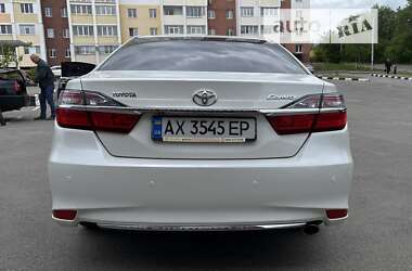 Седан Toyota Camry 2017 в Харкові