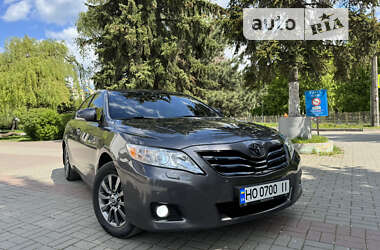 Седан Toyota Camry 2009 в Тернополе