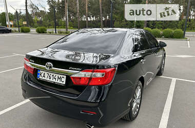 Седан Toyota Camry 2012 в Киеве