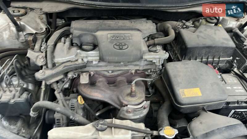 Седан Toyota Camry 2014 в Броварах