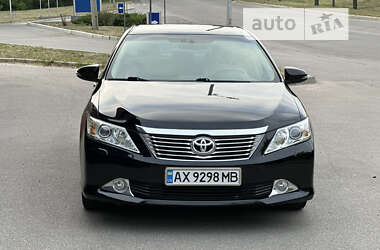 Седан Toyota Camry 2012 в Києві