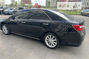 Седан Toyota Camry 2011 в Києві