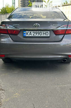 Седан Toyota Camry 2015 в Києві