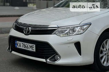 Седан Toyota Camry 2014 в Киеве