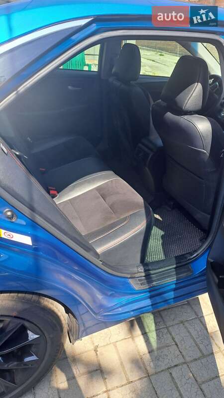 Седан Toyota Camry 2017 в Кропивницькому