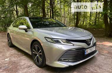 Седан Toyota Camry 2018 в Рава-Русской