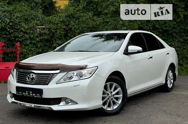 Седан Toyota Camry 2011 в 