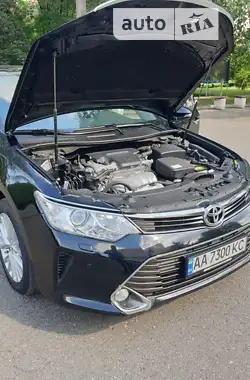 Toyota Camry 2015