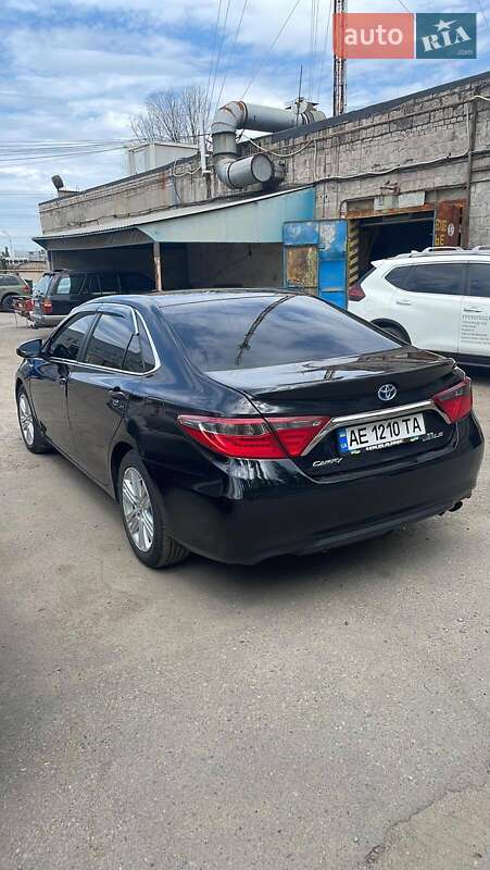 Седан Toyota Camry 2015 в Днепре