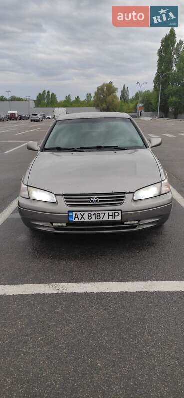 Toyota Camry 1999
