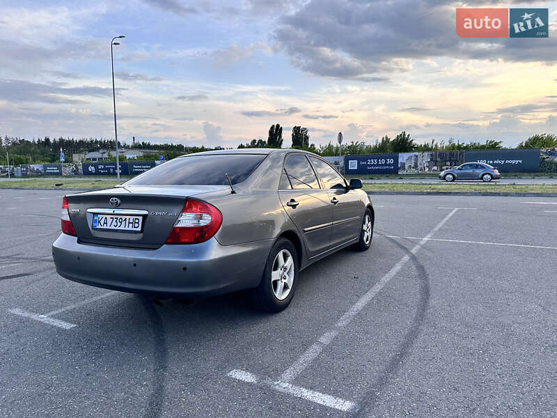 Седан Toyota Camry 2002 в Сумах