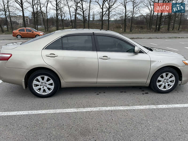 Седан Toyota Camry 2007 в Кропивницком