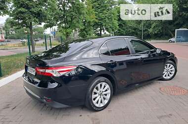 Седан Toyota Camry 2018 в Києві