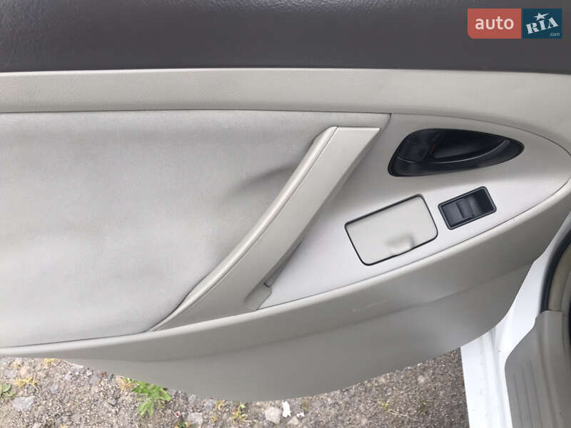 Седан Toyota Camry 2008 в Львове фото 12 Седан Toyota Camry 2008 в Львове