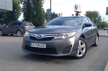 Седан Toyota Camry 2014 в Христиновке