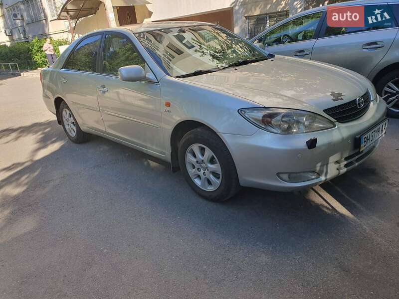 Седан Toyota Camry 2004 в Одессе