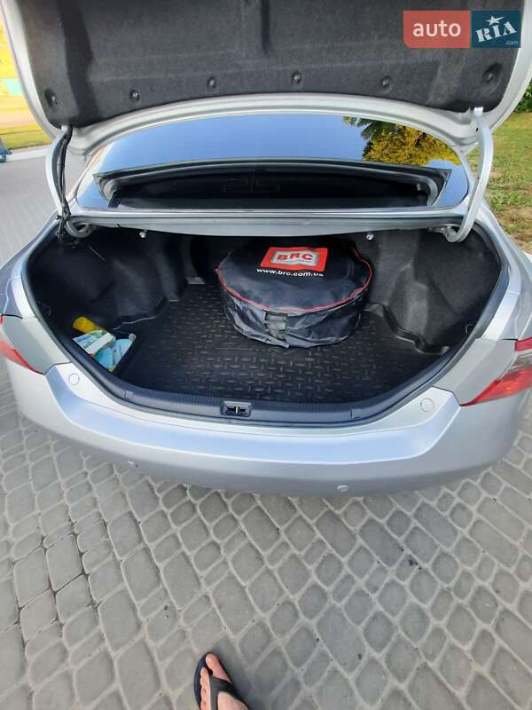 Седан Toyota Camry 2008 в Миколаєві