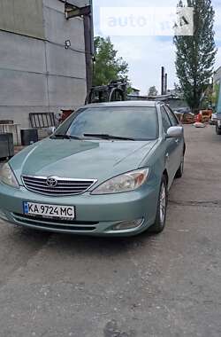 Седан Toyota Camry 2002 в Києві
