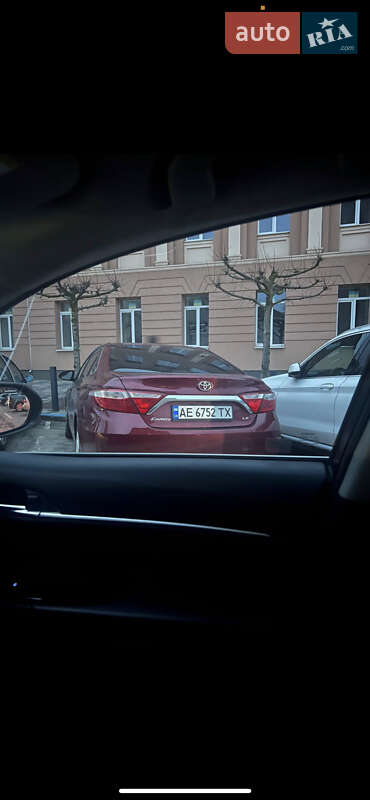 Седан Toyota Camry 2015 в Дніпрі