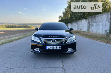 Седан Toyota Camry 2013 в Умані