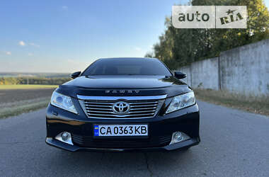 Седан Toyota Camry 2013 в Умані