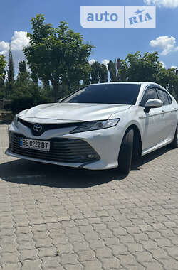 Седан Toyota Camry 2020 в Николаеве