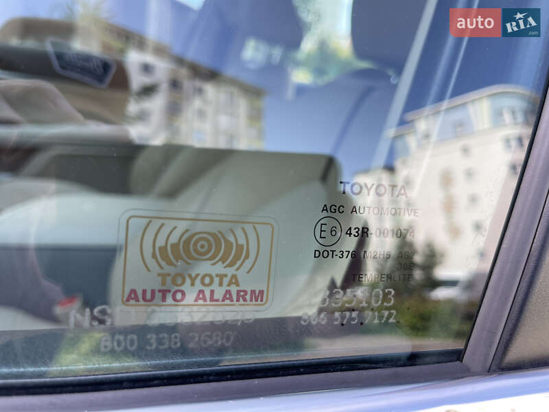 Седан Toyota Camry 2017 в Івано-Франківську