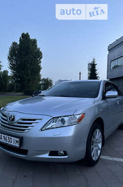 Седан Toyota Camry 2006 в Черкассах