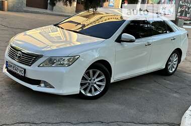 Седан Toyota Camry 2012 в Кам'янському