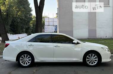 Седан Toyota Camry 2012 в Кам'янському